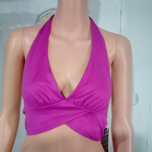 Halter top - Picture 1 of 2